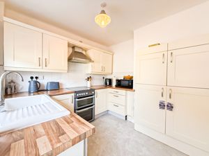 Photo 9- click for photo gallery